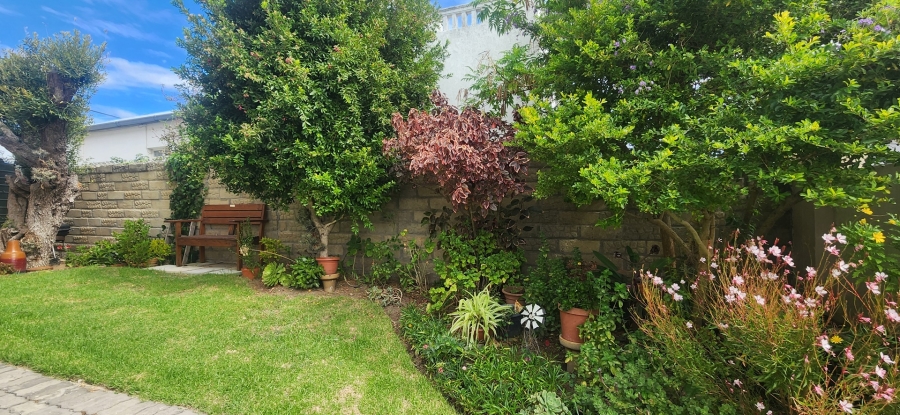 1 Bedroom Property for Sale in Bredasdorp Western Cape